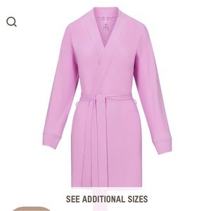 NWT Skims soft lounge robe Pink Valentines Day Collection in Petal